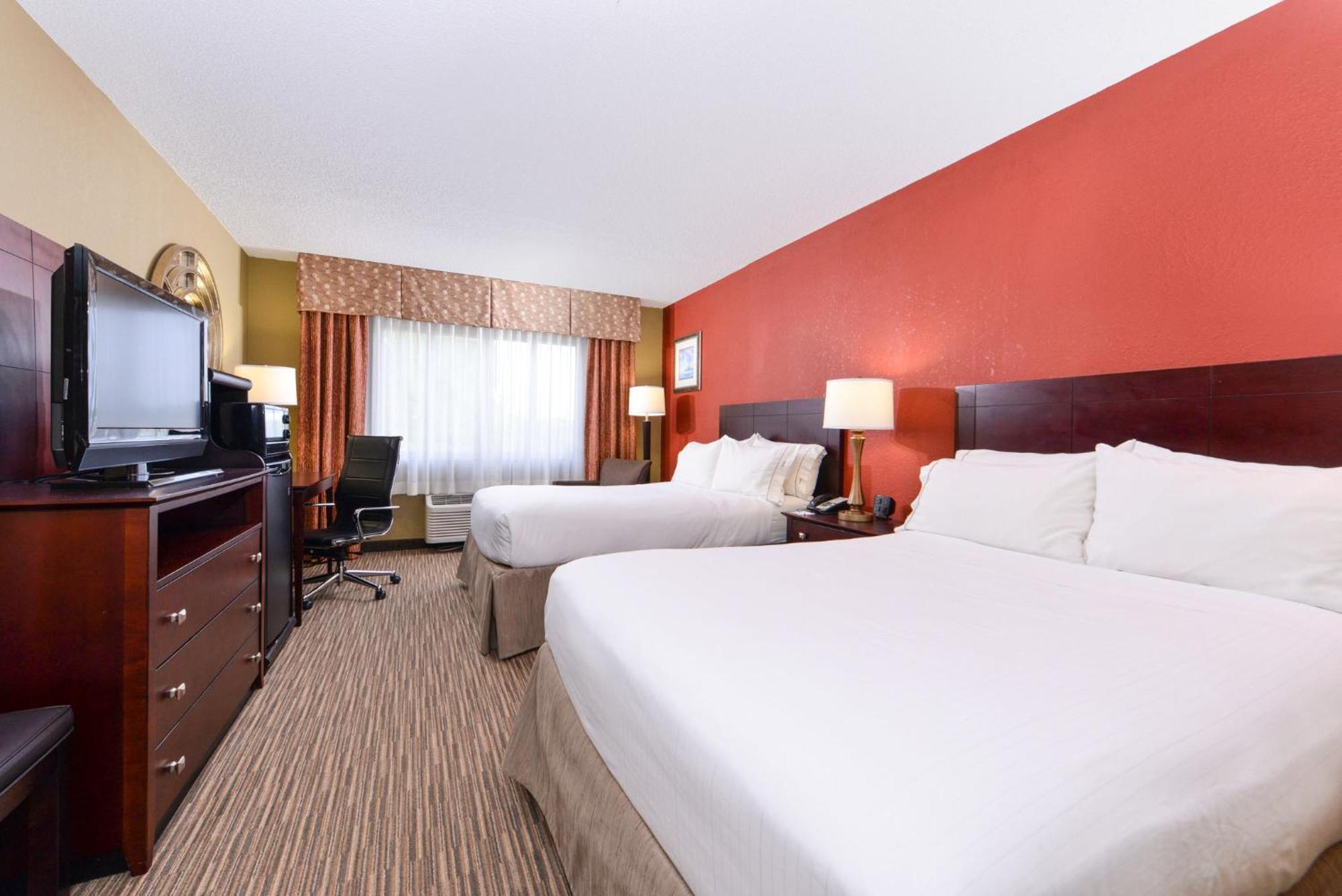 Holiday Inn Express Hotel Clearwater East - Icot Center By Ihg Pinellas Park Exterior photo